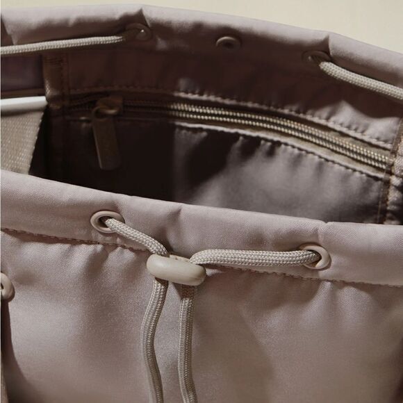 NWT Beyond Yoga Convertible Gym Bag in Birch main image 6